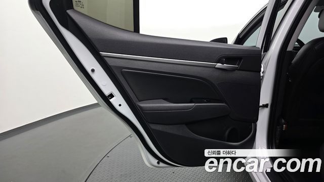 Hyundai Avante (AD) 1.6 GDI Value Plus 2018 — фото 25