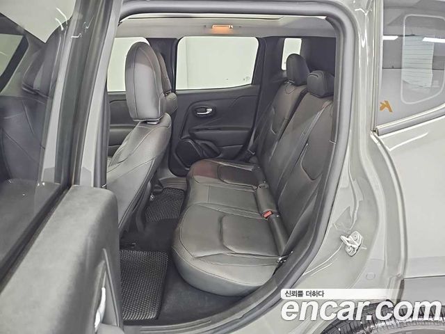 Jeep Renegade 2.4 Limited 2019 — фото 16