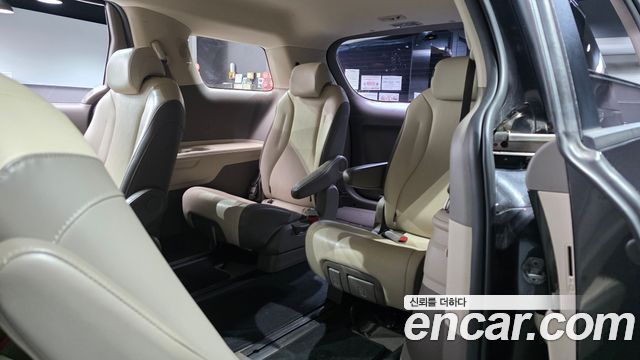 Kia Carnival (IV) Diesel 9-Seater Prestige 2022 — фото 11