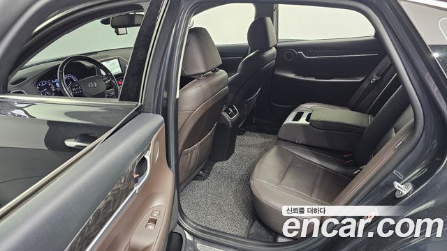 Hyundai Grandeur (IG) 2.4 Premium 2018 — фото 29