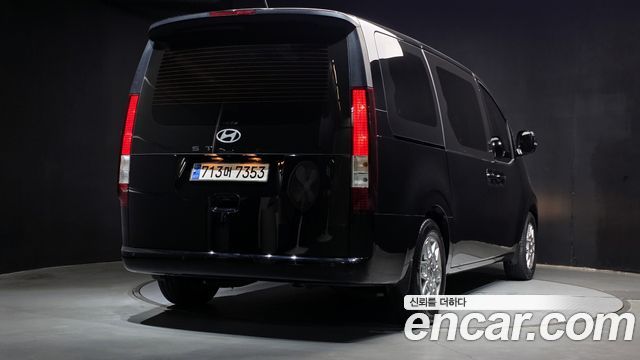 Hyundai Staria Tourer 11-Seater Modern 2025 — фото 2