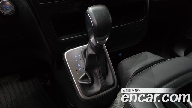 Hyundai Staria Tourer 11-Seater Modern 2025 — фото 9