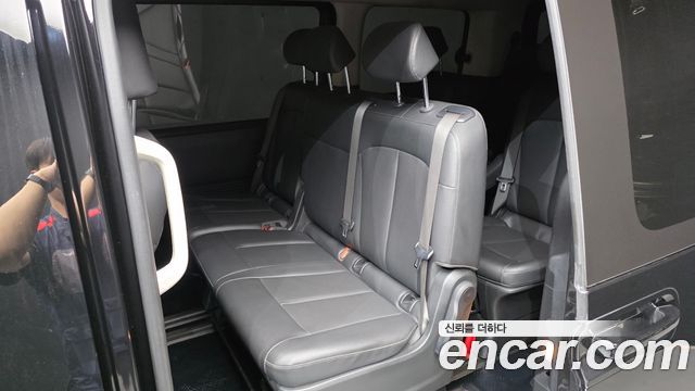 Hyundai Staria Tourer 11-Seater Modern 2025 — фото 12