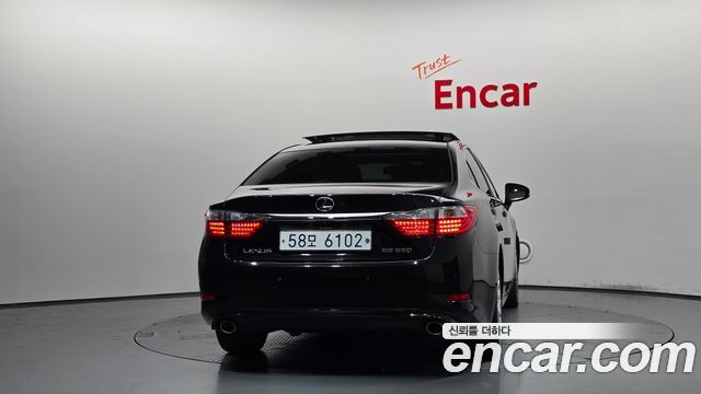 Lexus ES350 Executive XV60 2015 — фото 4