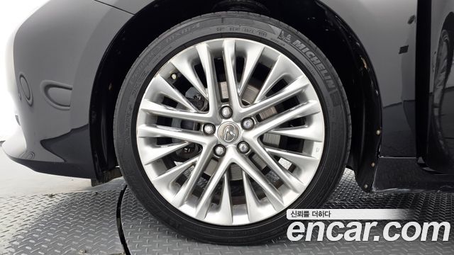 Lexus ES350 Executive XV60 2015 — фото 5