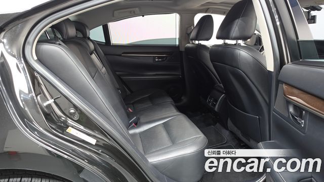 Lexus ES350 Executive XV60 2015 — фото 12