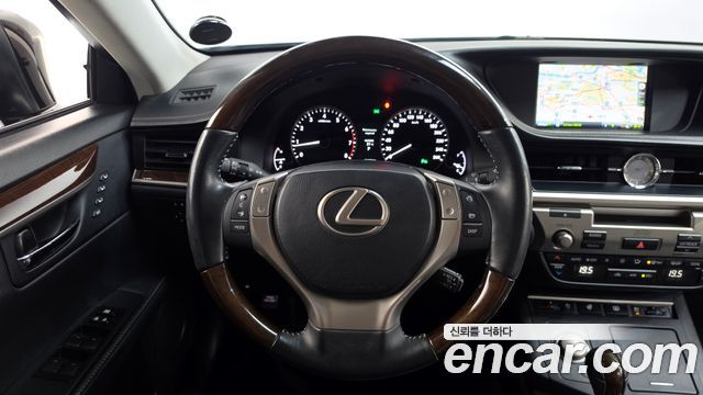 Lexus ES350 Executive XV60 2015 — фото 13