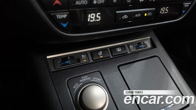 Lexus ES350 Executive XV60 2015 — фото 17
