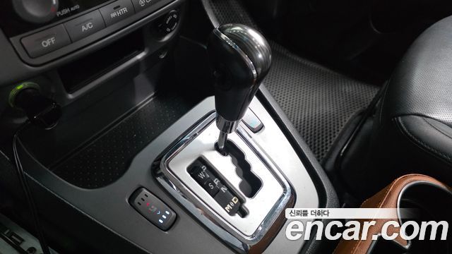 KG Mobility (SsangYong) Korando Turismo 4WD TX 9-seater 2017 — фото 9