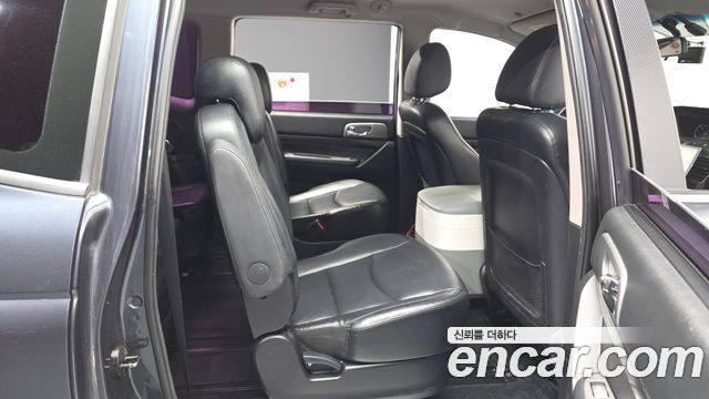 KG Mobility (SsangYong) Korando Turismo 4WD TX 9-seater 2017 — фото 12