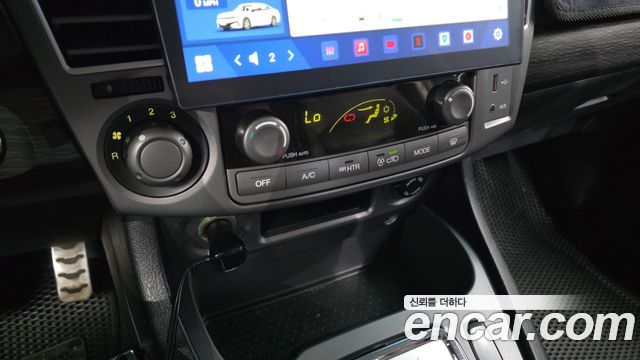 KG Mobility (SsangYong) Korando Turismo 4WD TX 9-seater 2017 — фото 19