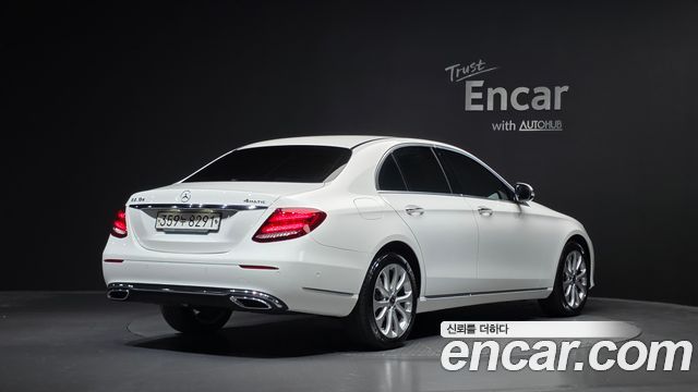 Mercedes-Benz E-Class (W213) E220d 4MATIC Exclusive 2020 — фото 2