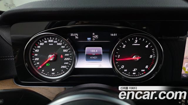 Mercedes-Benz E-Class (W213) E220d 4MATIC Exclusive 2020 — фото 8