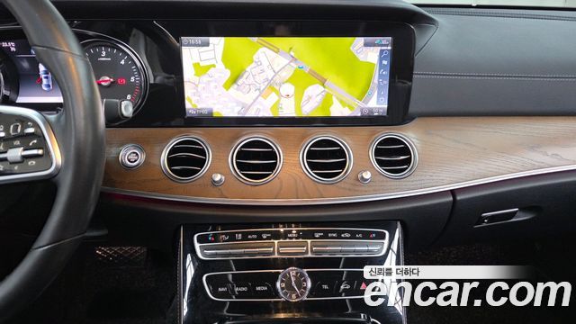 Mercedes-Benz E-Class (W213) E220d 4MATIC Exclusive 2020 — фото 13