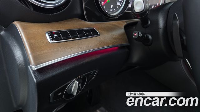 Mercedes-Benz E-Class (W213) E220d 4MATIC Exclusive 2020 — фото 20