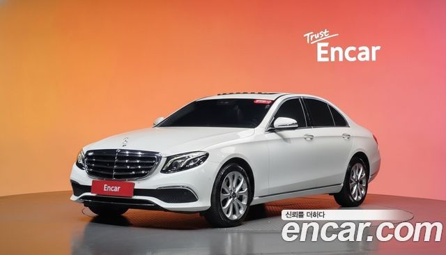 Mercedes-Benz E-Class (W213) E220d 4MATIC Exclusive 2020 — фото 1