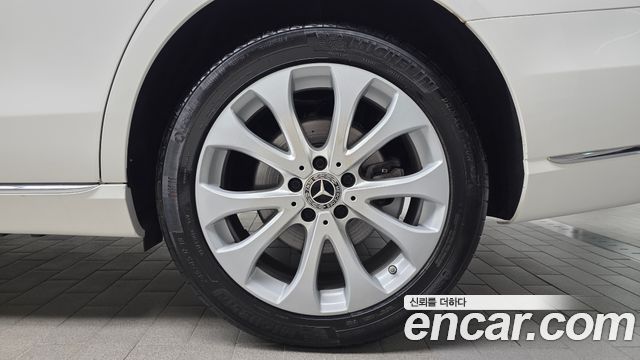 Mercedes-Benz E-Class (W213) E220d 4MATIC Exclusive 2020 — фото 21