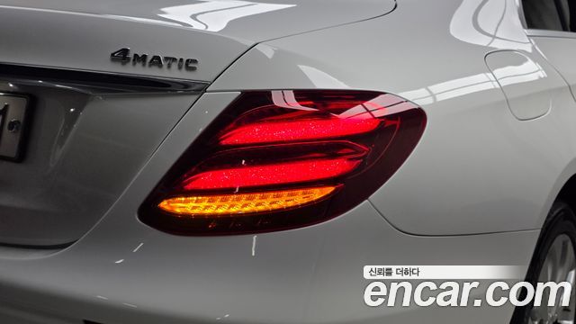 Mercedes-Benz E-Class (W213) E220d 4MATIC Exclusive 2020 — фото 23