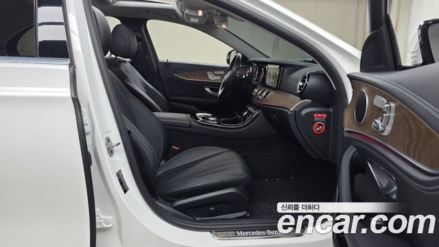 Mercedes-Benz E-Class (W213) E220d 4MATIC Exclusive 2020 — фото 26
