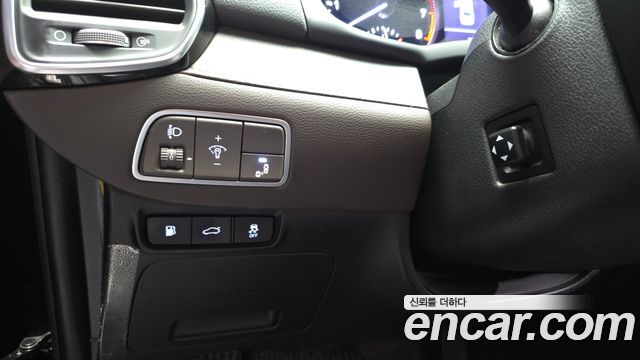 Hyundai Grandeur (IG) 2.4 Premium Special 2017 — фото 32
