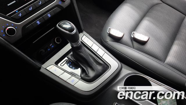 Hyundai Avante (AD) 1.6 GDI Value Plus 2017 — фото 9