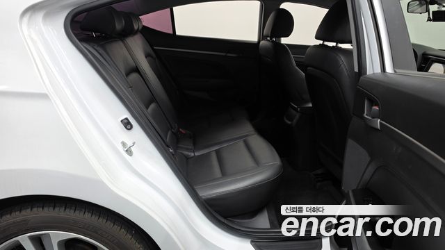 Hyundai Avante (AD) 1.6 GDI Value Plus 2017 — фото 11