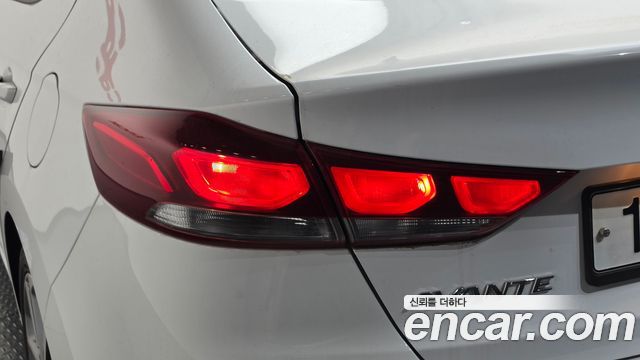 Hyundai Avante (AD) 1.6 GDI Value Plus 2017 — фото 23