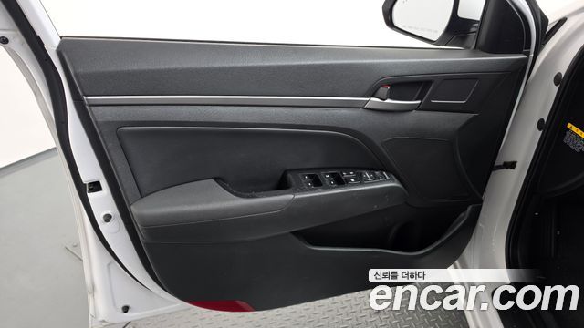 Hyundai Avante (AD) 1.6 GDI Value Plus 2017 — фото 24