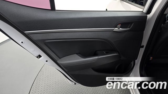 Hyundai Avante (AD) 1.6 GDI Value Plus 2017 — фото 25