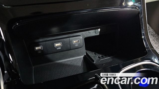 Kia Carnival (IV) Gasoline 9-Seater Hi-Limousine Signature 2023 — фото 12