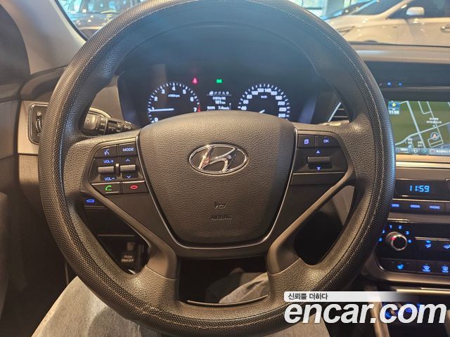 Hyundai Sonata (LF) 2.0 Style 2015 — фото 19