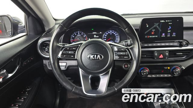 Kia K3 Signature 2021 — фото 13