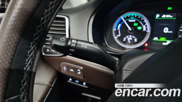 Hyundai Grandeur Hybrid (IG) Exclusive Special 2019 — фото 15