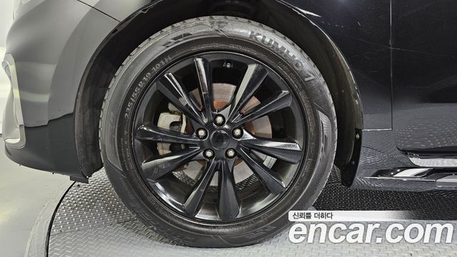 Kia Carnival 9-Seater Hi-Limousine Prestige Hiroof 2019 — фото 5