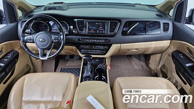 Kia Carnival 9-Seater Hi-Limousine Prestige Hiroof 2019 — фото 7