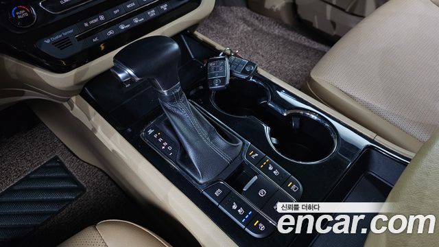 Kia Carnival 9-Seater Hi-Limousine Prestige Hiroof 2019 — фото 9