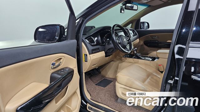 Kia Carnival 9-Seater Hi-Limousine Prestige Hiroof 2019 — фото 10