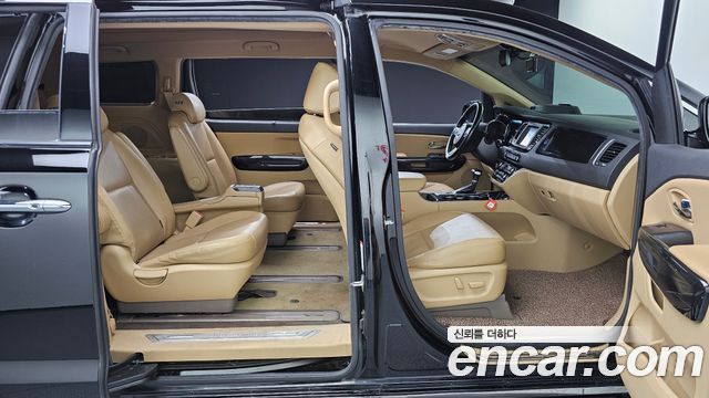 Kia Carnival 9-Seater Hi-Limousine Prestige Hiroof 2019 — фото 11