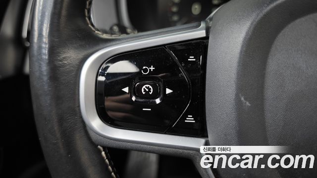 Volvo XC90 (II) T8 R-Design Hybrid 2021 — фото 15