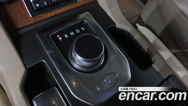 Land Rover Discovery 4 3.0 SDV6 SE 2016 — фото 9