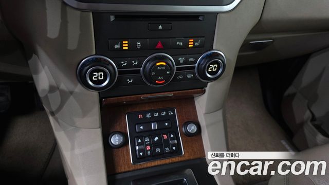 Land Rover Discovery 4 3.0 SDV6 SE 2016 — фото 20