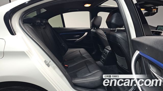 BMW 3 Series (F30) 320i M Sport 2016 — фото 12