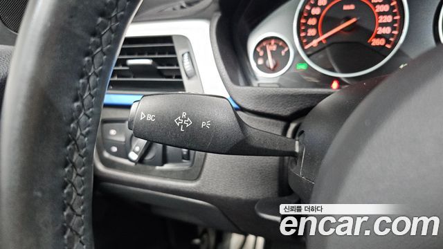 BMW 3 Series (F30) 320i M Sport 2016 — фото 15