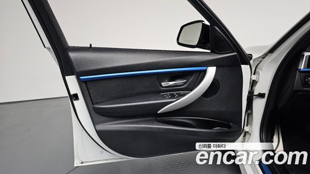 BMW 3 Series (F30) 320i M Sport 2016 — фото 24