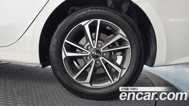 Kia K3 (II) 1.6 Prestige 2022 — фото 21