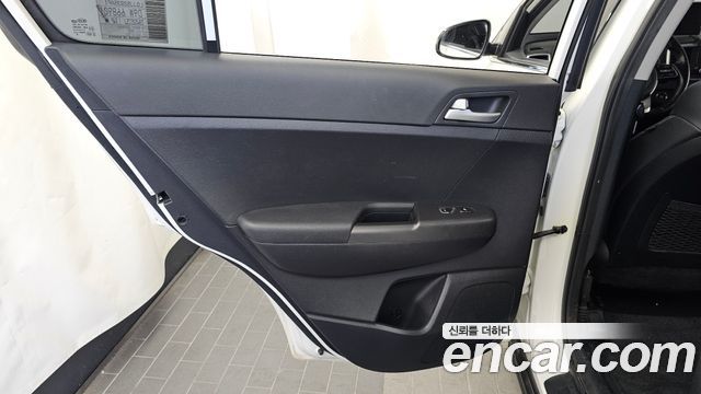 Kia Sportage The Bold Diesel 2.0 2WD Prestige 2019 — фото 25