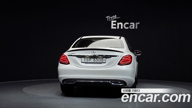 Mercedes-Benz C-Class (W205) C220 d Avantgarde 2018 — фото 4