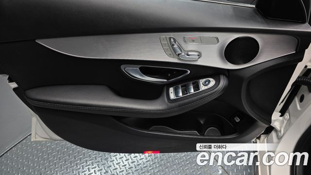 Mercedes-Benz C-Class (W205) C220 d Avantgarde 2018 — фото 24