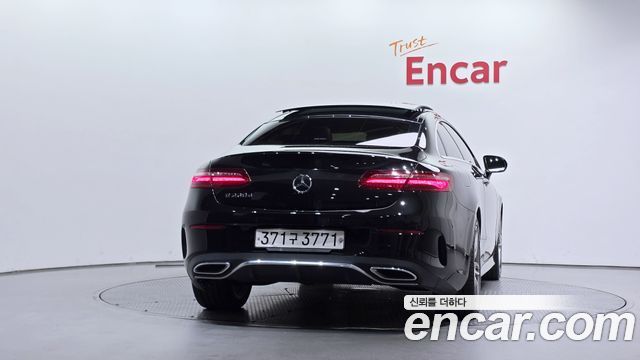 Mercedes-Benz E-Class (W213) E220d Coupe 2017 — фото 4