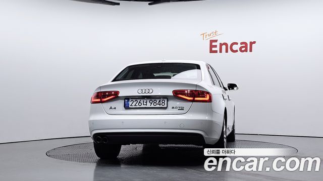 Audi A4 2.0 TDI Quattro Dynamic B8 2013 — фото 4